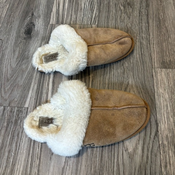 Ugg Scuffette Il Slippers - Picture 3 of 6